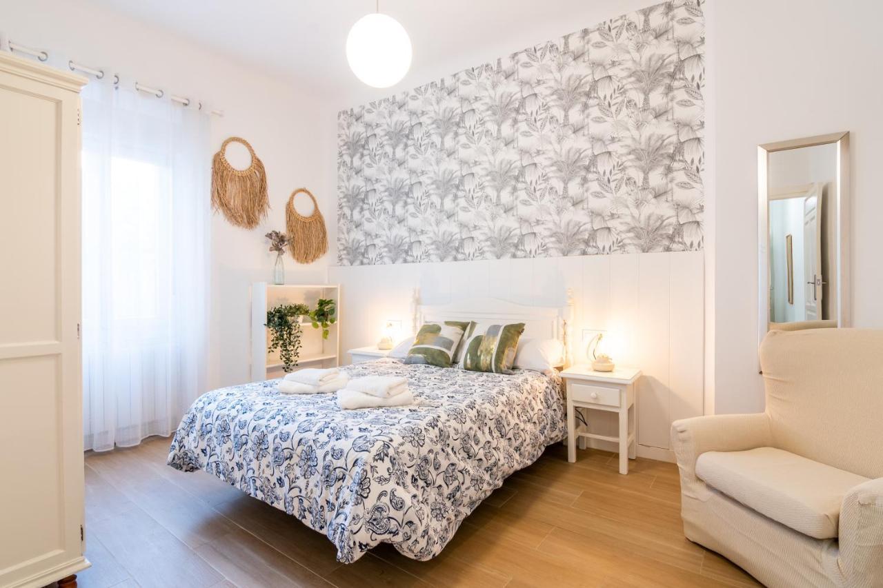 Tuguest Plaza Pescaderia - Catedral Apartment Granada Exterior photo